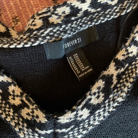 WOMEN'S Vintage vibes hoodless poncho sweater with fringe size SMALL/MEDIUM - Picture 2 of 2